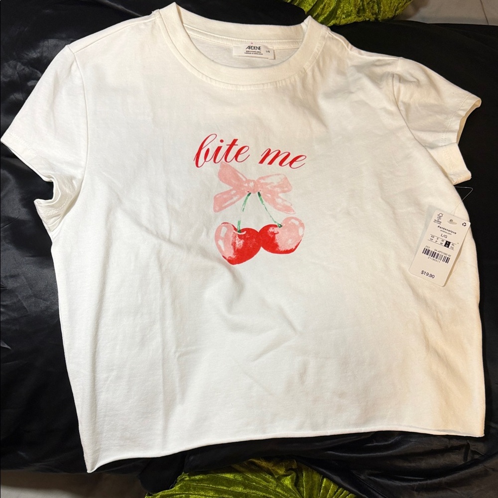 Ardene tee. NWT! Size Large. New!